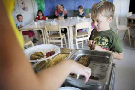 Day-care centres to trim non-allergic food choice options