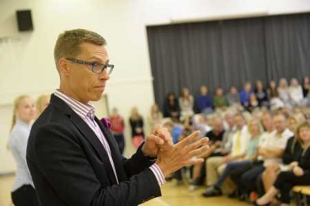 Stubb plays down extension of working hours