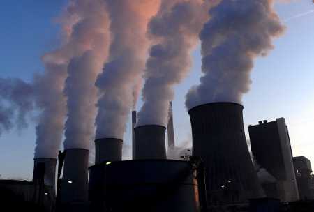 Next year crucial for fight against climate change, but hurdles remain