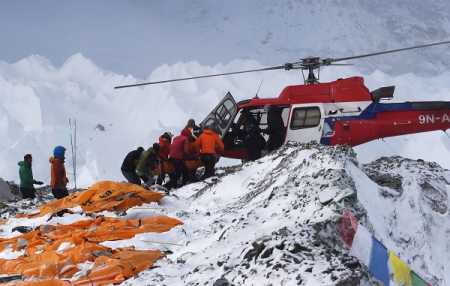 Int’l Rescue Teams arrive Nepal to carry out humanitarian mission