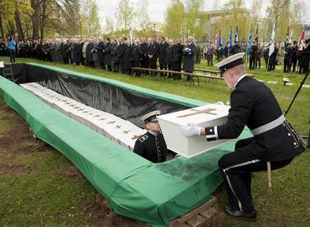 76 war heroes laid to rest