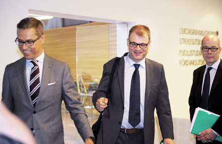 Finland endorses Greek bailout talks