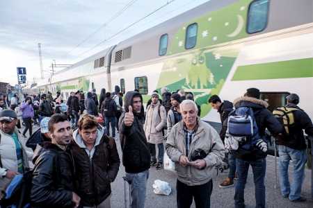Finland to control refugee entry from Sweden