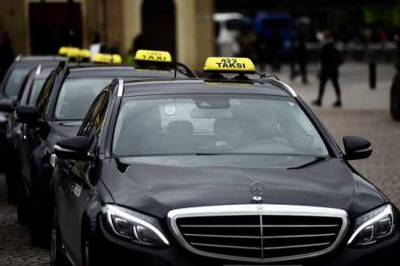 Proviso for unlicensed taxi service censured