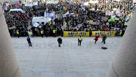 Students demand financial aids