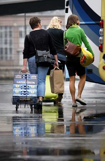 Foreign tourist inflow rises in March