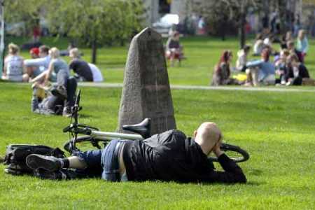 Scorching heat prevails across country
