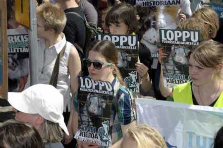 People demonstrated in front of Parliament in favour of the bill on Tuesday. Photo - Lehtikuva.