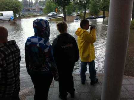 Heavy downpour floods Karjaa