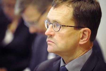 ‘Two-pack’ allows EC to check budget plan only: EC
