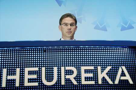 Prime Minister Jyrki Katainen addressing at the Finnish Science Centre Heureka in Vantaa on Monday while.Photo Lehtikuva
