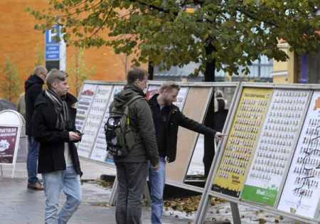 Municipalities reluctant to change election schedule