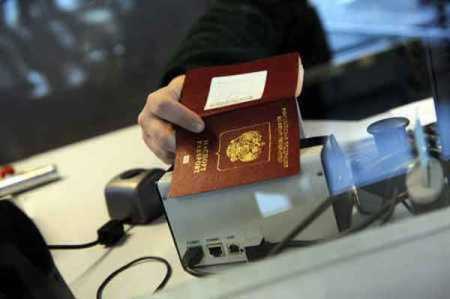 Overnight stay of tourists slides by 2.1%