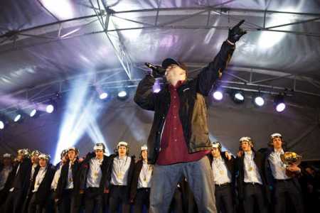 Grand reception to youth Ice Hockey heroes
