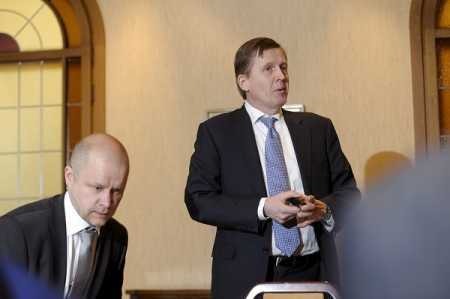 File picture of Nordea bank chief economist Pasi Sorjonen (Right). Photo Lehtikuva.