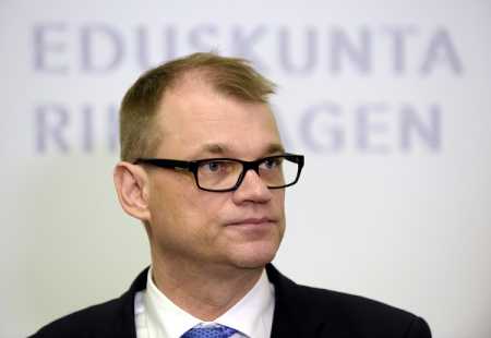 Finnish Parliament voted on May 28, 2015 in Helsinki, Finland to install Centre Party chairman Juha Sipilä (L) as the next Finnish Prime Minister. Photo – Lehtikuva.