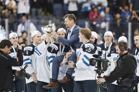 Finns clinch world junior ice hockey title