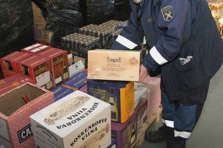 Customs to collect unpaid taxes on online liquor sales