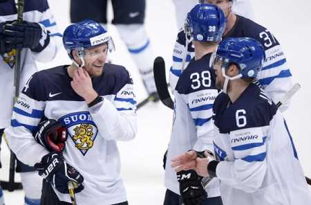Lions reach final foiling Russia´s dream